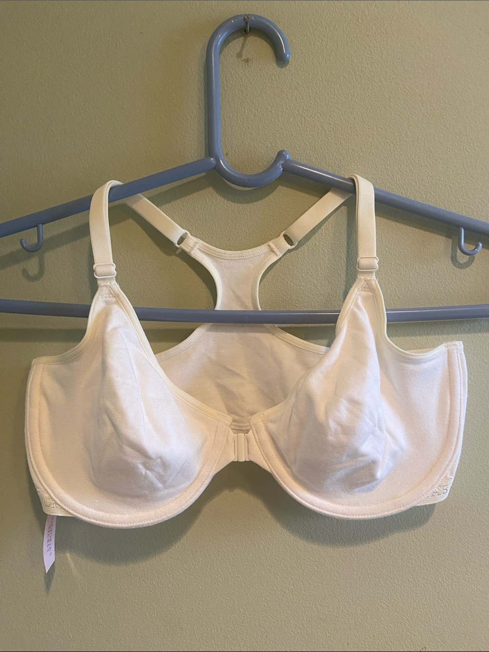 🩷Victoria's Secret White Racerback Underwire Bra Size 34D